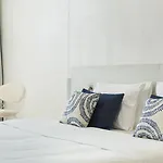호텔 Mykonos Dove Beachfront 5*