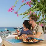 호텔 Mykonos Dove Beachfront 5*