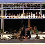 Mykonos Dove Beachfront 호텔