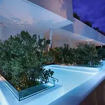 Mykonos Dove Beachfront 호텔 5*