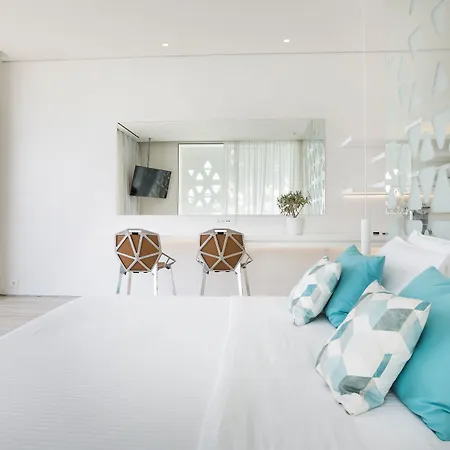 Mykonos Dove Beachfront 5*