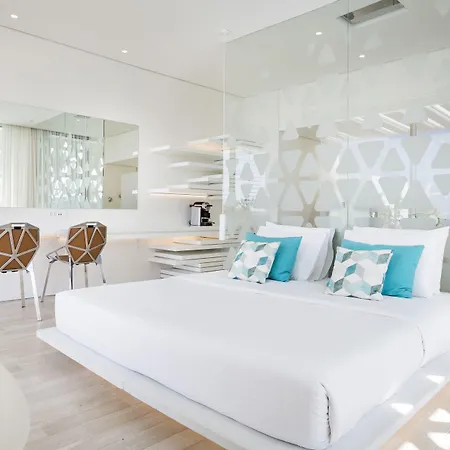 Mykonos Dove Beachfront Πλατύς Γιαλός