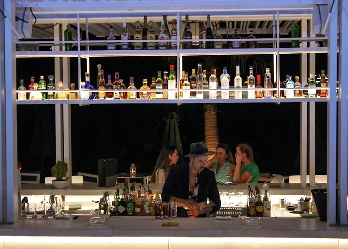 Mykonos Dove Beachfront Otel