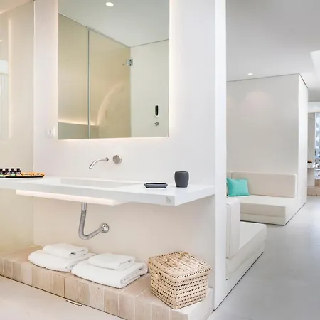 Mykonos Dove Beachfront Hotel