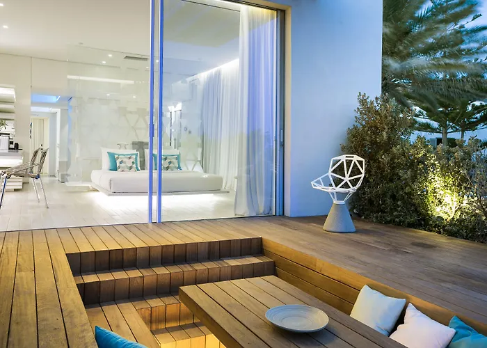 מלון Mykonos Dove Beachfront 5*