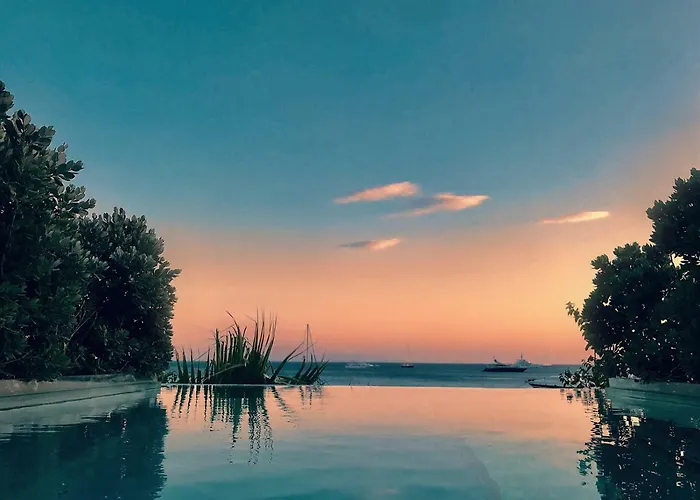 מלון Mykonos Dove Beachfront 5*